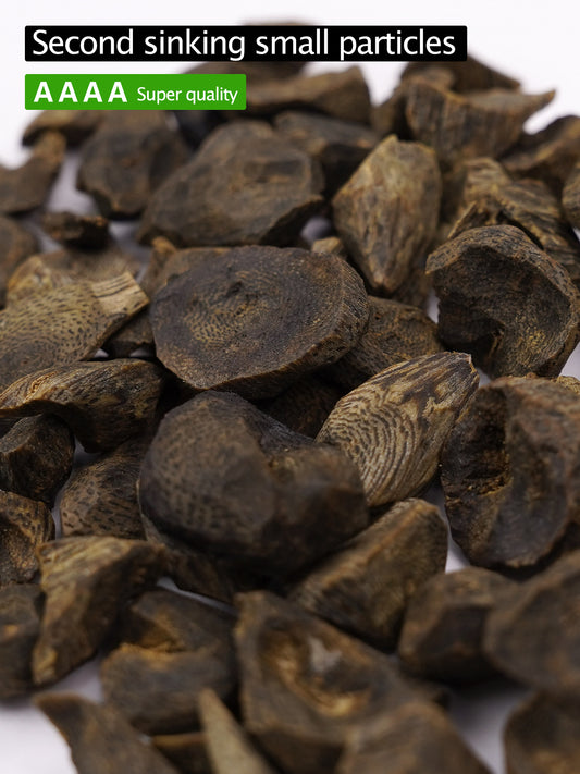 【Second sinking small particles of agarwood】Qinan raw materials | AAAA Super quality | Natural incense made from aged oil and fat | Charcoal fumigation to help sleep and soothe the mind | Aromatic wood chips | Relaxation and meditation |【EXW】