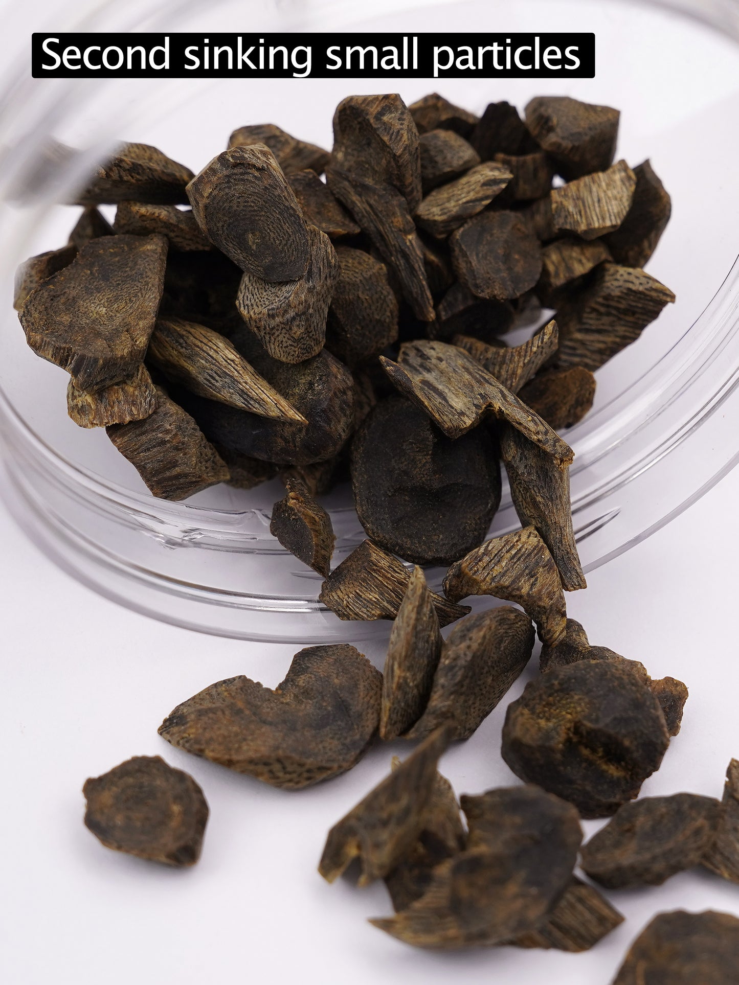 【Second sinking small particles of agarwood】Qinan raw materials | AAAA Super quality | Natural incense made from aged oil and fat | Charcoal fumigation to help sleep and soothe the mind | Aromatic wood chips | Relaxation and meditation |【EXW】