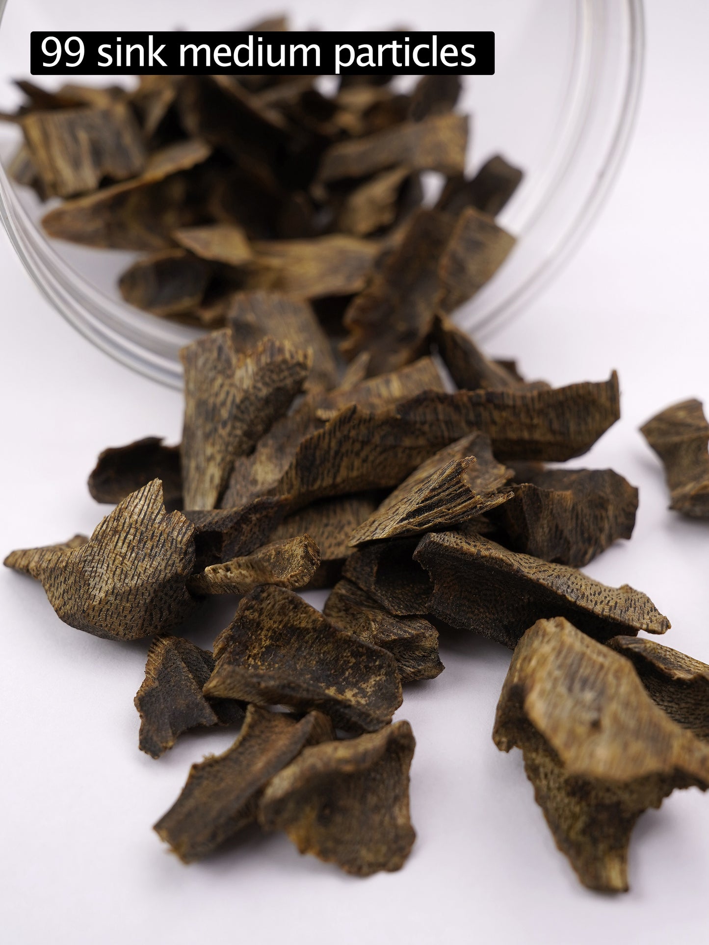 【99 sink medium particles of agarwood】Qinan logs | A quality | Agarwood chips | High oil content | Natural incense | Aromatherapy helps sleep and calms the mind |【EXW】