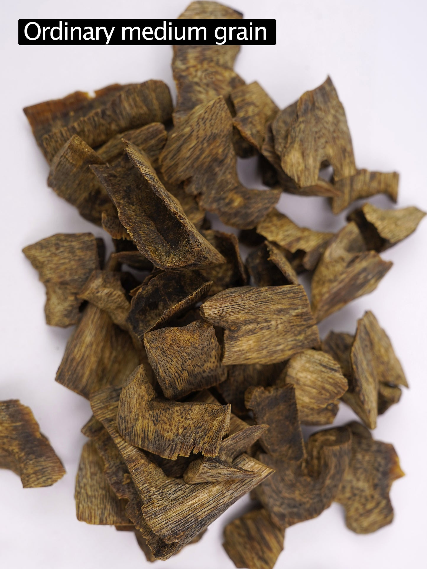 【Ordinary medium grain of agarwood】Qinan raw materials | Agarwood raw materials have high oil content | Rich incense | Remaining fragrance after burning |【EXW】